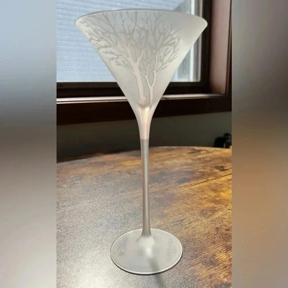 Belvedere | Spectre 007 long stemmed frosted martini glass. - Picture 11 of 14
